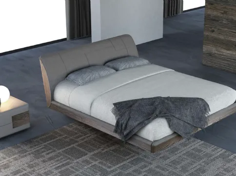 Letto con testiera in quercia tabacco con imbottitura in econabuk cenere Prestige di Voltan