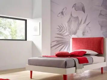 Letto singolo in nobilitato Quarzo con testiera Plane Pillow parzialmente rivestita in tessuto imbottito SC120 di Moretti Compact