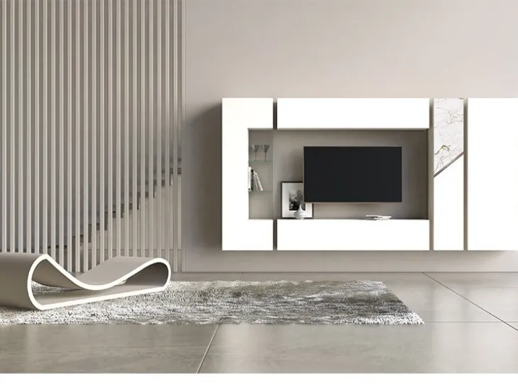 Parete Attrezzata Comp 12 in laccato opaco bianco, ceramica e bronzo graffiato di Voltan
