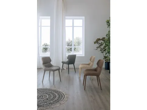 Sedia Detroit imbottita e interamente rivestita in tessuto Soft-Touch vintage di Target Point