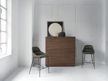 Sgabello Queen rivestito in ecopelle con struttura in acciaio laccato di Bontempi