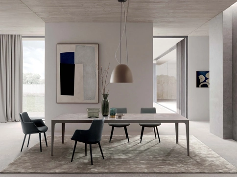Tavolo Grand More con top in ceramica di Presotto