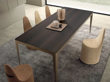 Tavolo Grand More con top in legno di Presotto