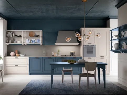 Cucina Classica Dolcevita v4 Laccato Corda e Laccato Blu Nettuno, Top Neolith Cement Satin, Cappa in finitura Carbon opaco con cornice inferiore in laccato Corda opaco, Maniglie in finitura Titanio laccato di Stosa