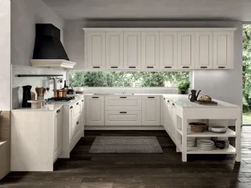Cucina Classica angolare in Frassino laccato a poro aperto Bianco, tonalità ripresa dal piano di lavoro e dallo schienale in quarzo impero Verona di Arredo3