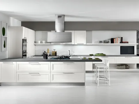Cucina Moderna Itaca angolare a ferro di cavallo in legno massello di Frassino laccato Bianco a poro aperto di Arredo3