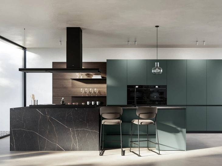Cucina Moderna con isola Kalì 09 in pet e laminato di Arredo3