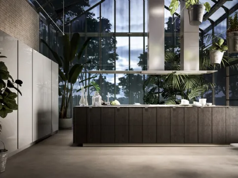 Cucina Moderna Maggiorana 01 finitura Olmo Carbone e laccato lucido Arena con top in marmo Marquinia Nero di Valdesign